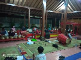 Latihan Karawitan Pertama Setelah Gamelan Dilaras